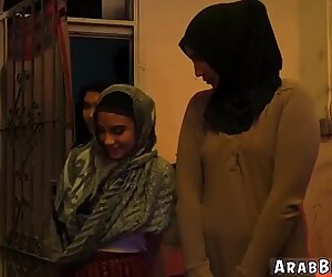 Araber mor fuck pals ven første gang afgan horehouses eksisterer!