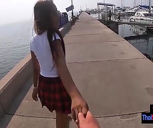 Tonåring amatör skolflicka flickvän porr video med pojkvän