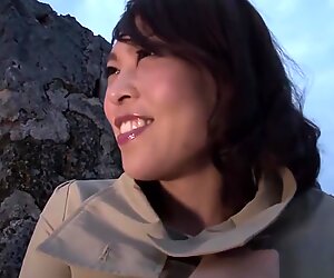 Reiko Nakamori Asian babe enjoys solo exposure