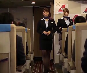 Forró japán női légitársaság szexuális szolgáltatásokat nyújt üzletembereknek