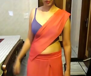 Indisk kone viser fisse & danser på webcam
