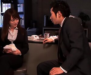 Fabulous اليابانية أكيهو يوشيزاوا في فيلم أحمق عن قرب jav