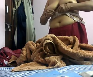 Indian Desi Aunty Changing Clothes