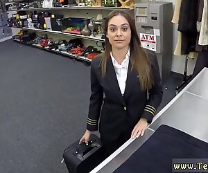 Tyk puerto rican røv og slikker teenager trekant knepper en sexet latina stewardesse