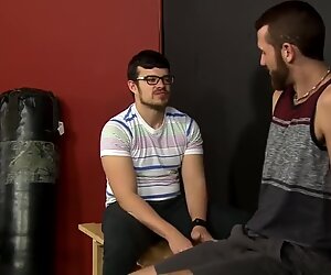 Proszę o klapsa Mój gorący kubanki tyłek