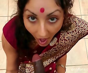 Disyuting pemain desi bhabhi in saree give horny lonely devar a blowjob - hindi bollywood porn cerita - Permen Samira